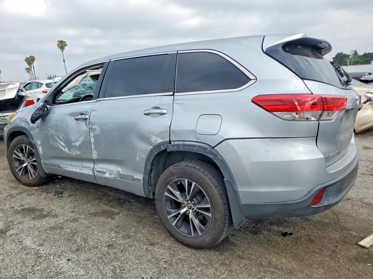 2018 TOYOTA HIGHLANDER