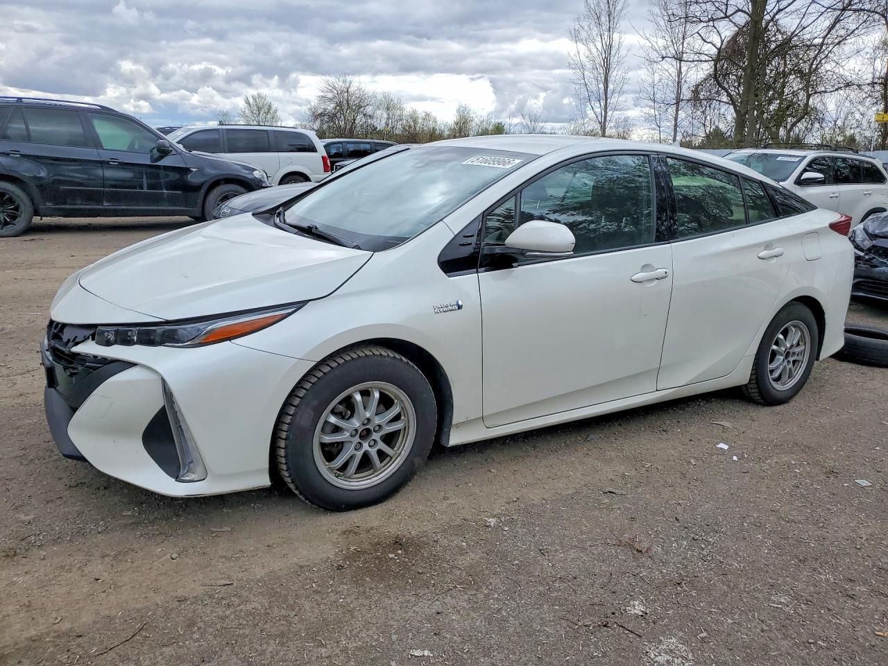 2018 TOYOTA Prius Prime