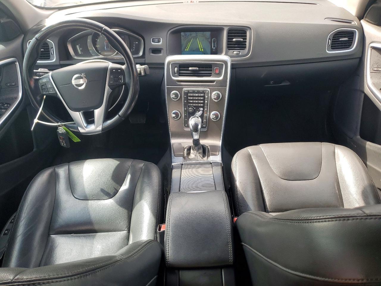 2015 VOLVO S60