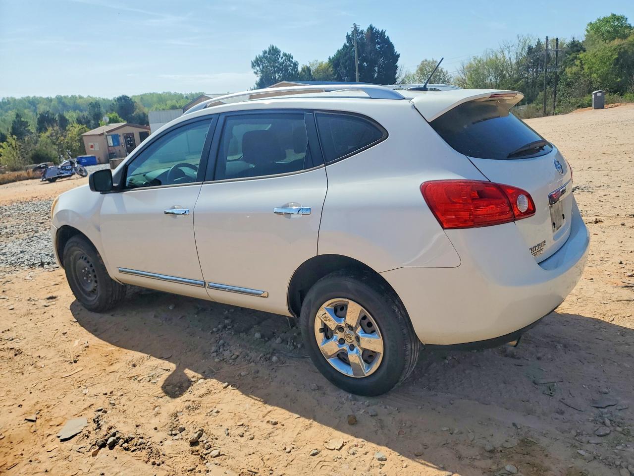 2015 NISSAN ROGUE