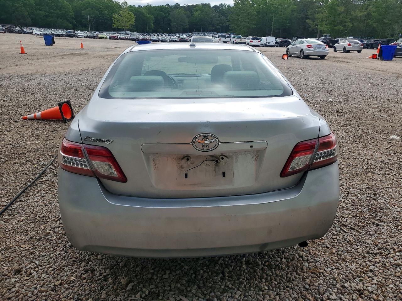 2011 TOYOTA CAMRY