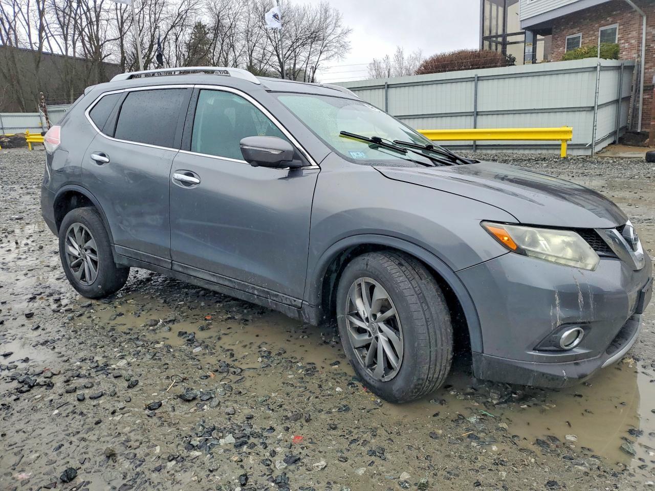 2015 NISSAN ROGUE