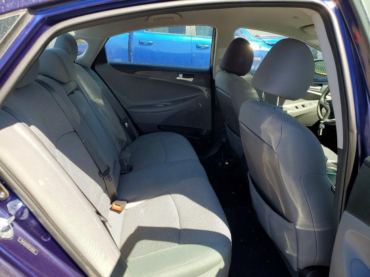 2011 HYUNDAI SONATA