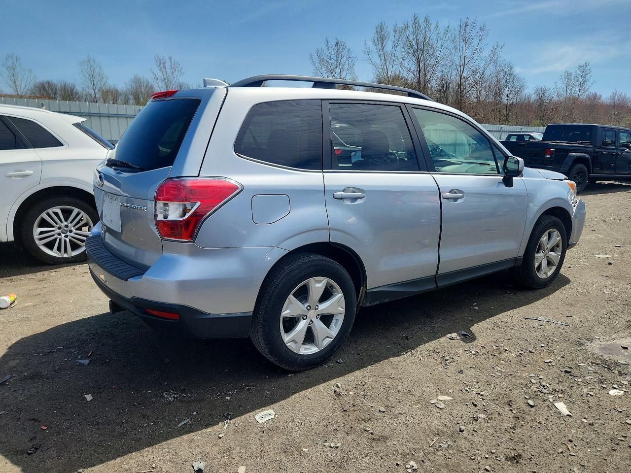 2016 SUBARU FORESTER
