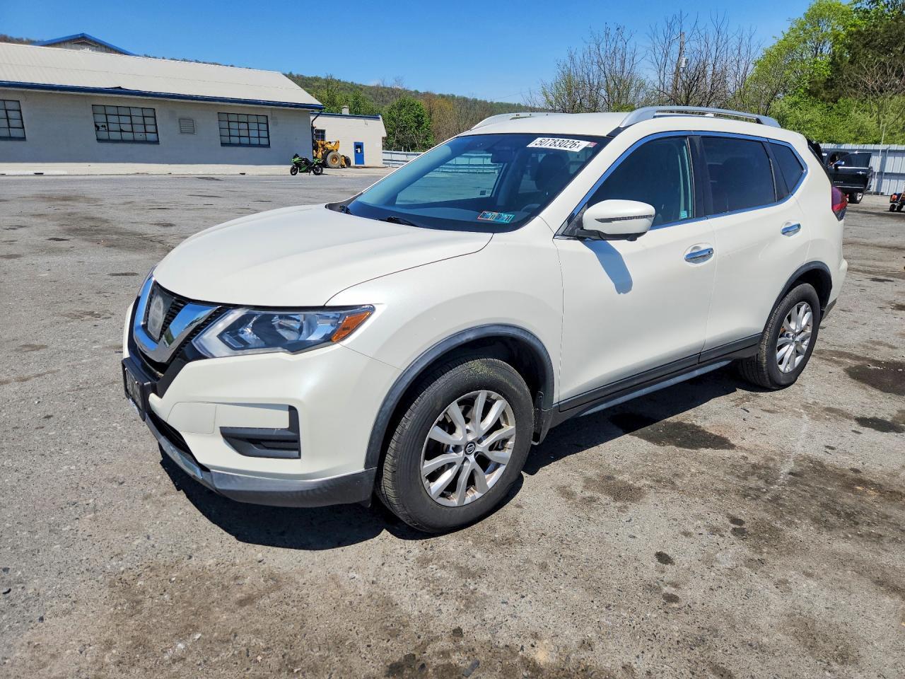 2017 NISSAN ROGUE