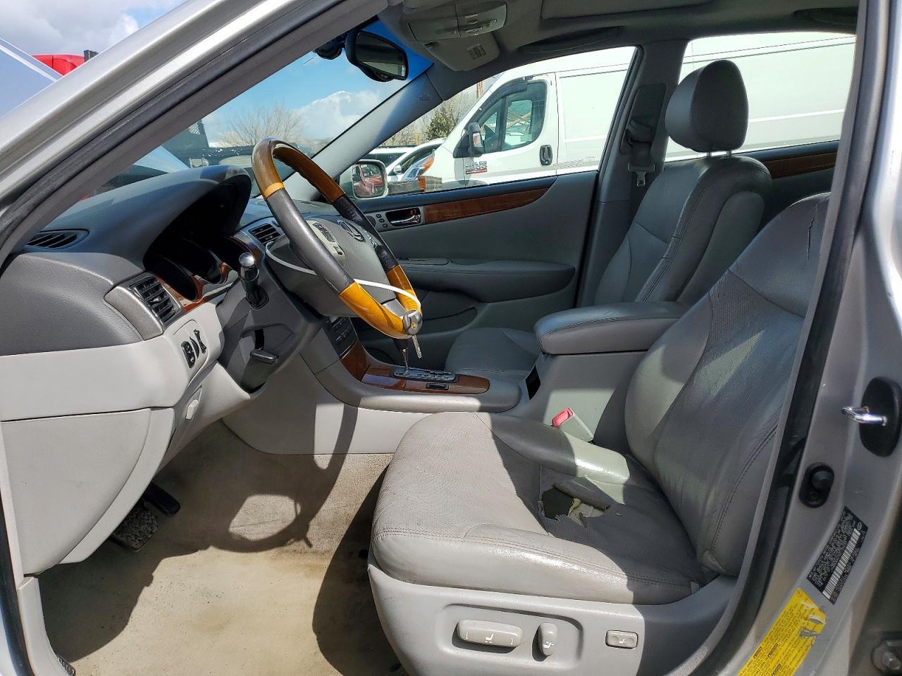 2005 LEXUS ES 330