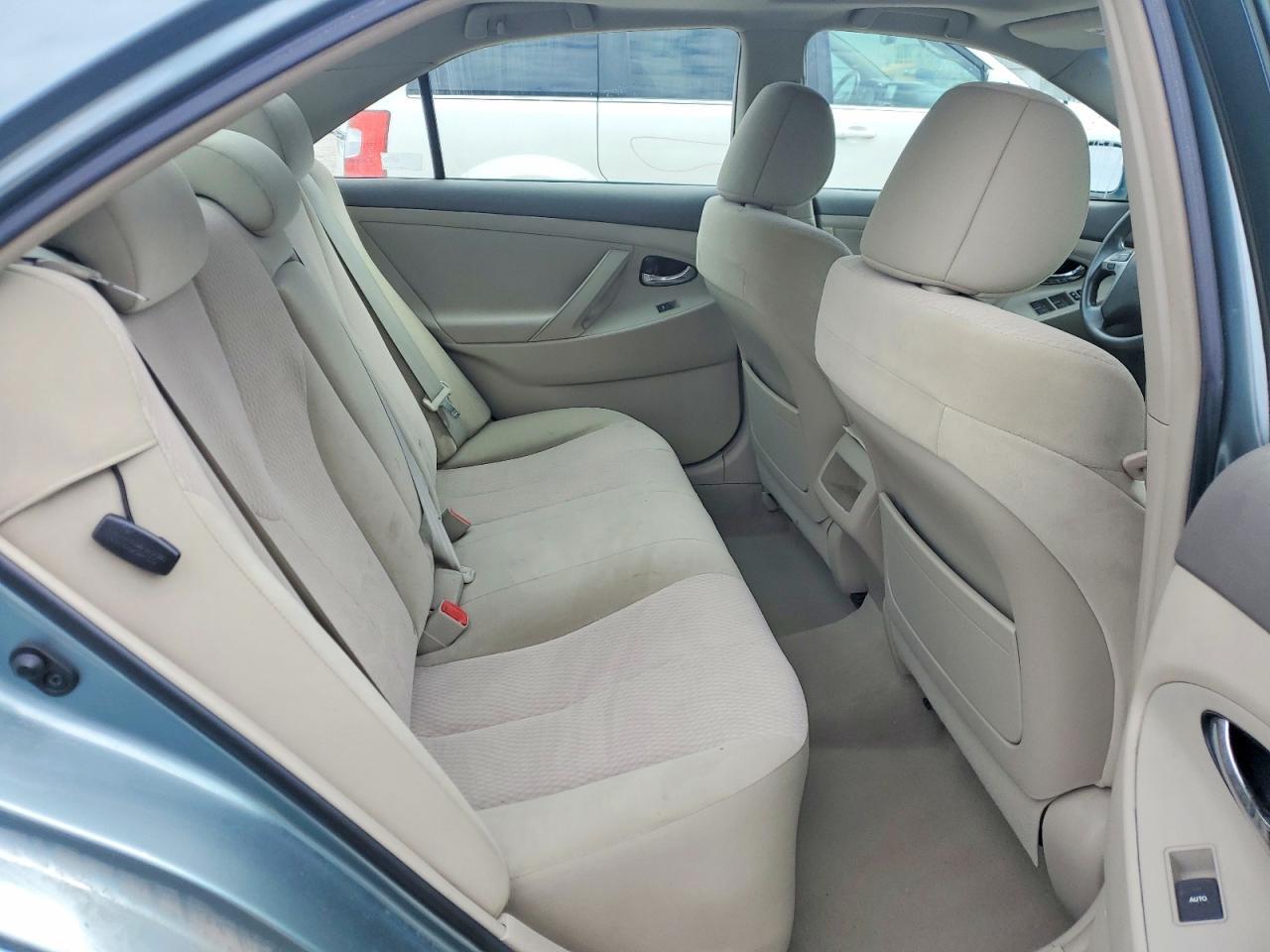 2011 TOYOTA CAMRY