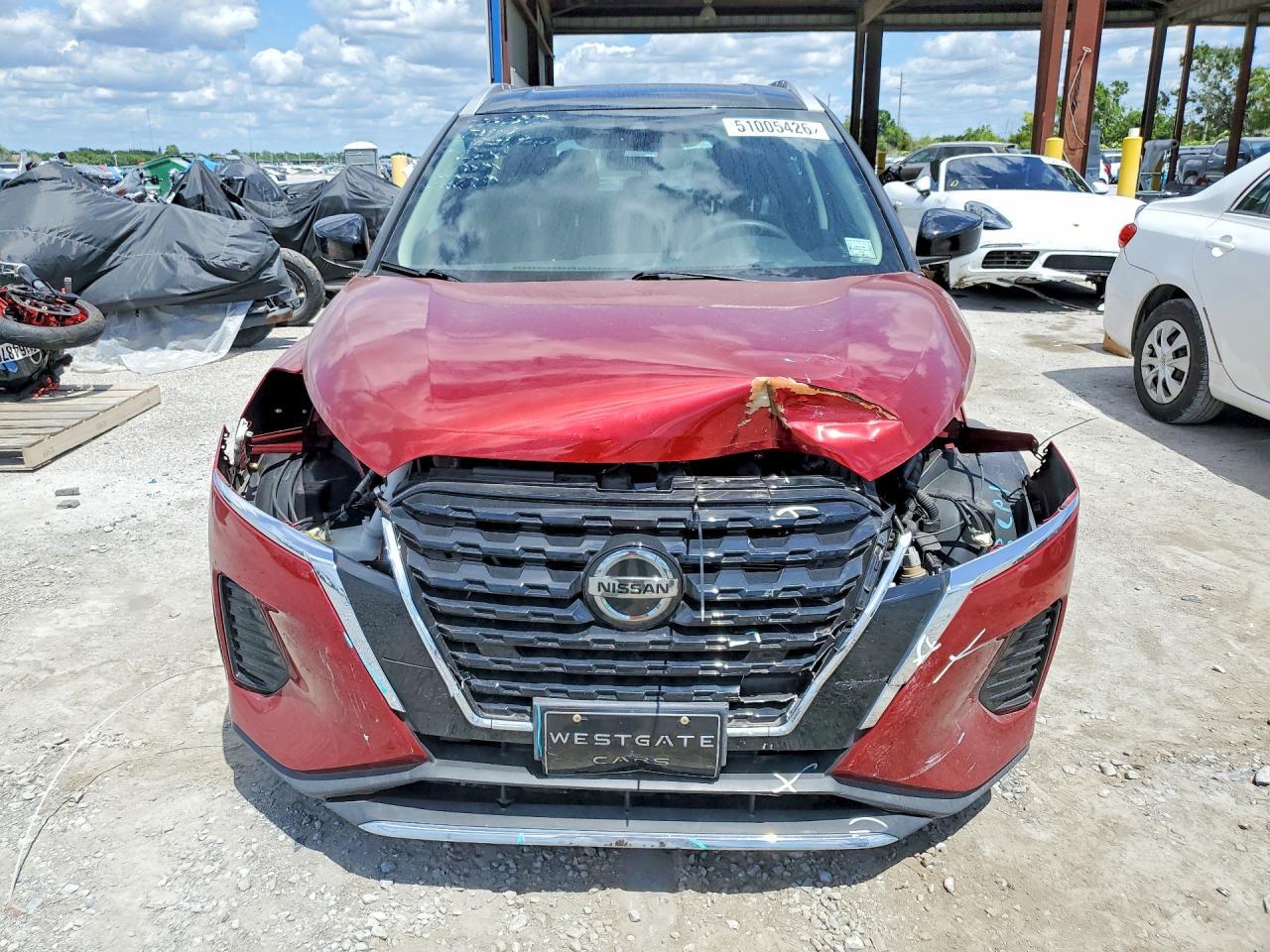 2021 NISSAN KICKS