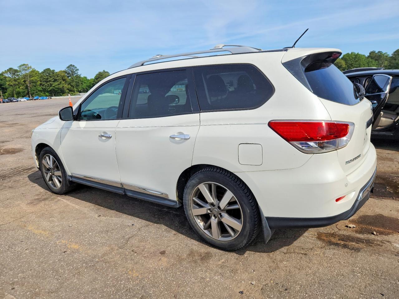 2015 NISSAN PATHFINDER