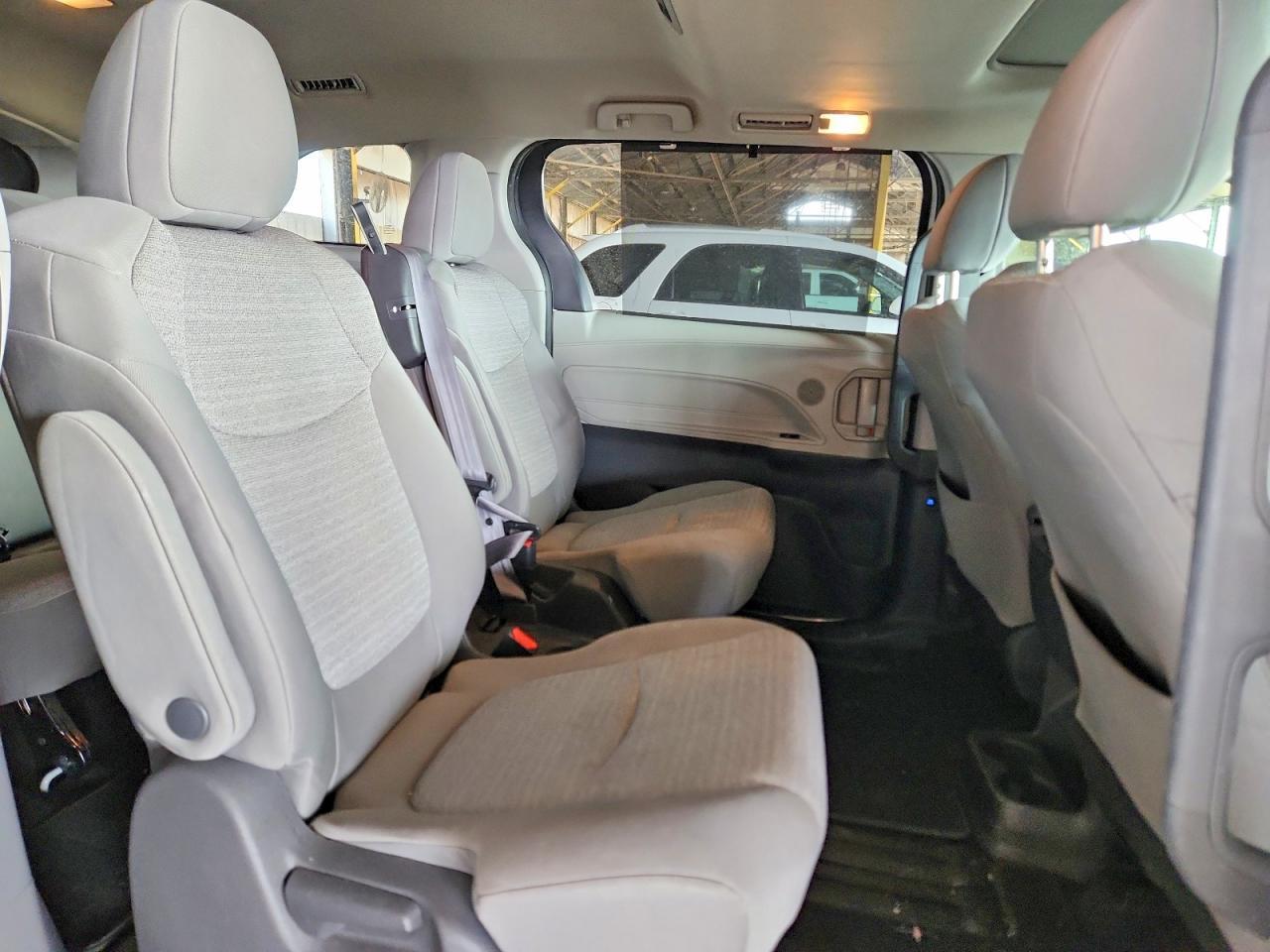 2021 TOYOTA SIENNA