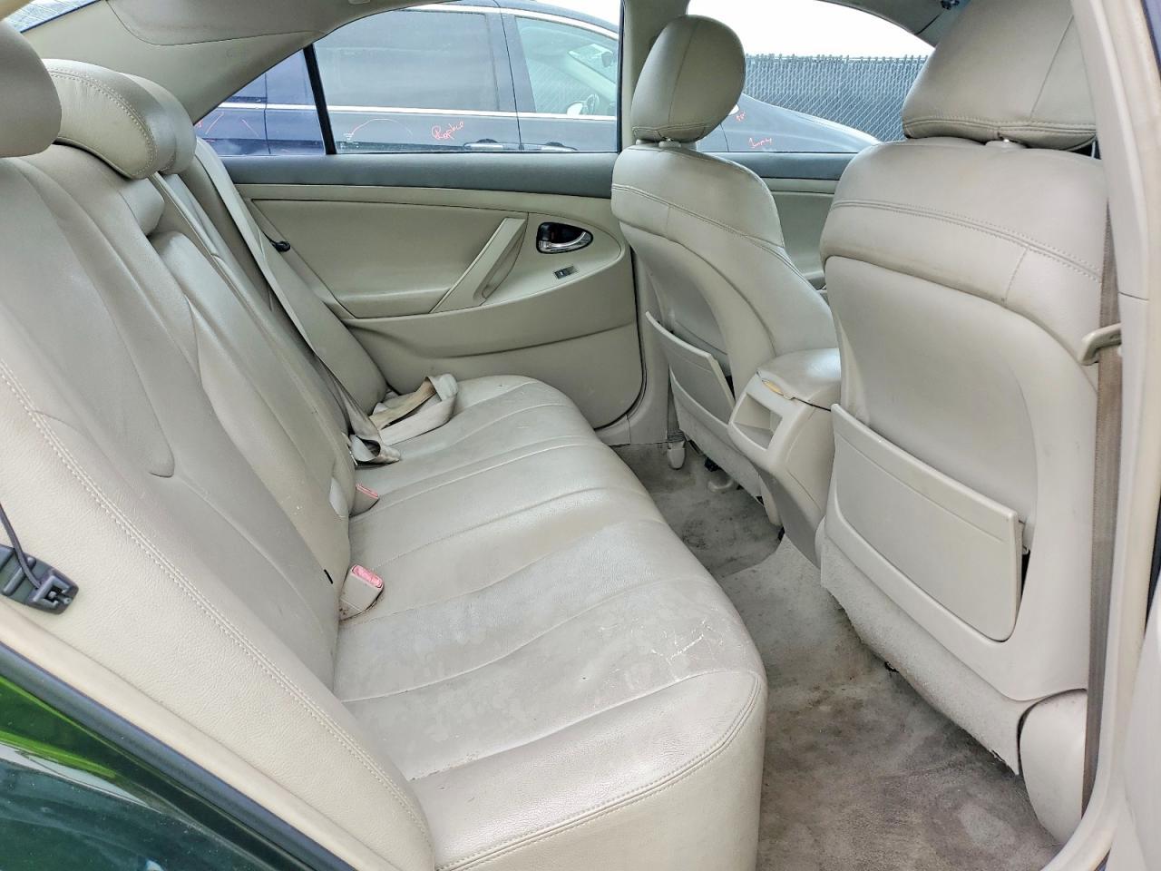 2010 TOYOTA CAMRY