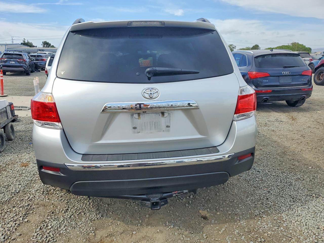2013 TOYOTA HIGHLANDER