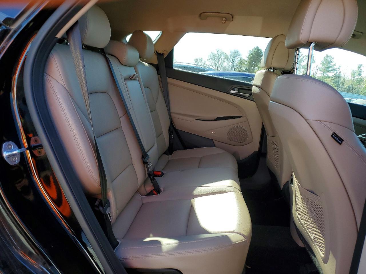 2017 HYUNDAI TUCSON