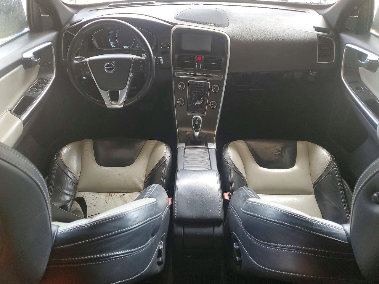 2015 VOLVO XC60