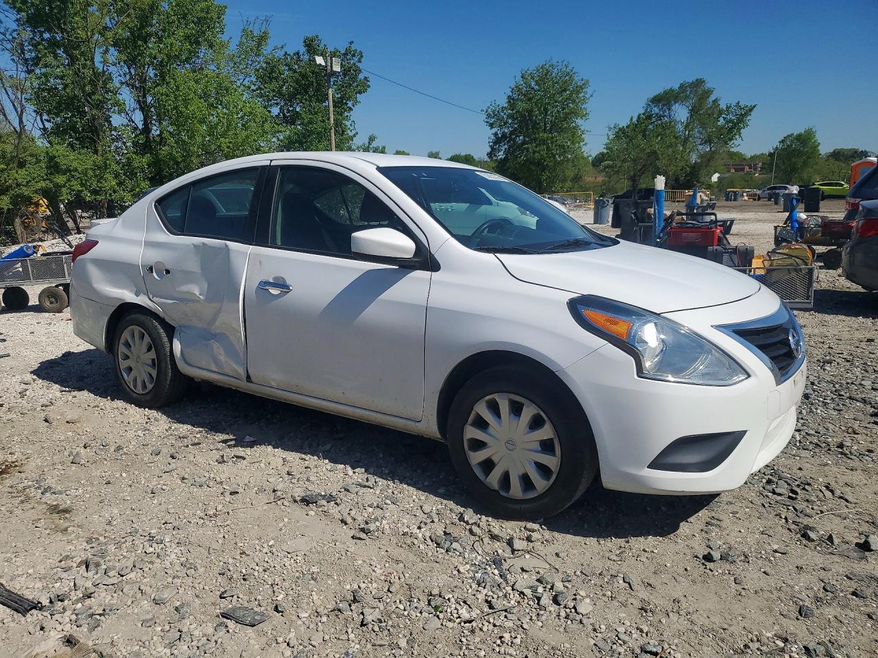 2019 NISSAN VERSA