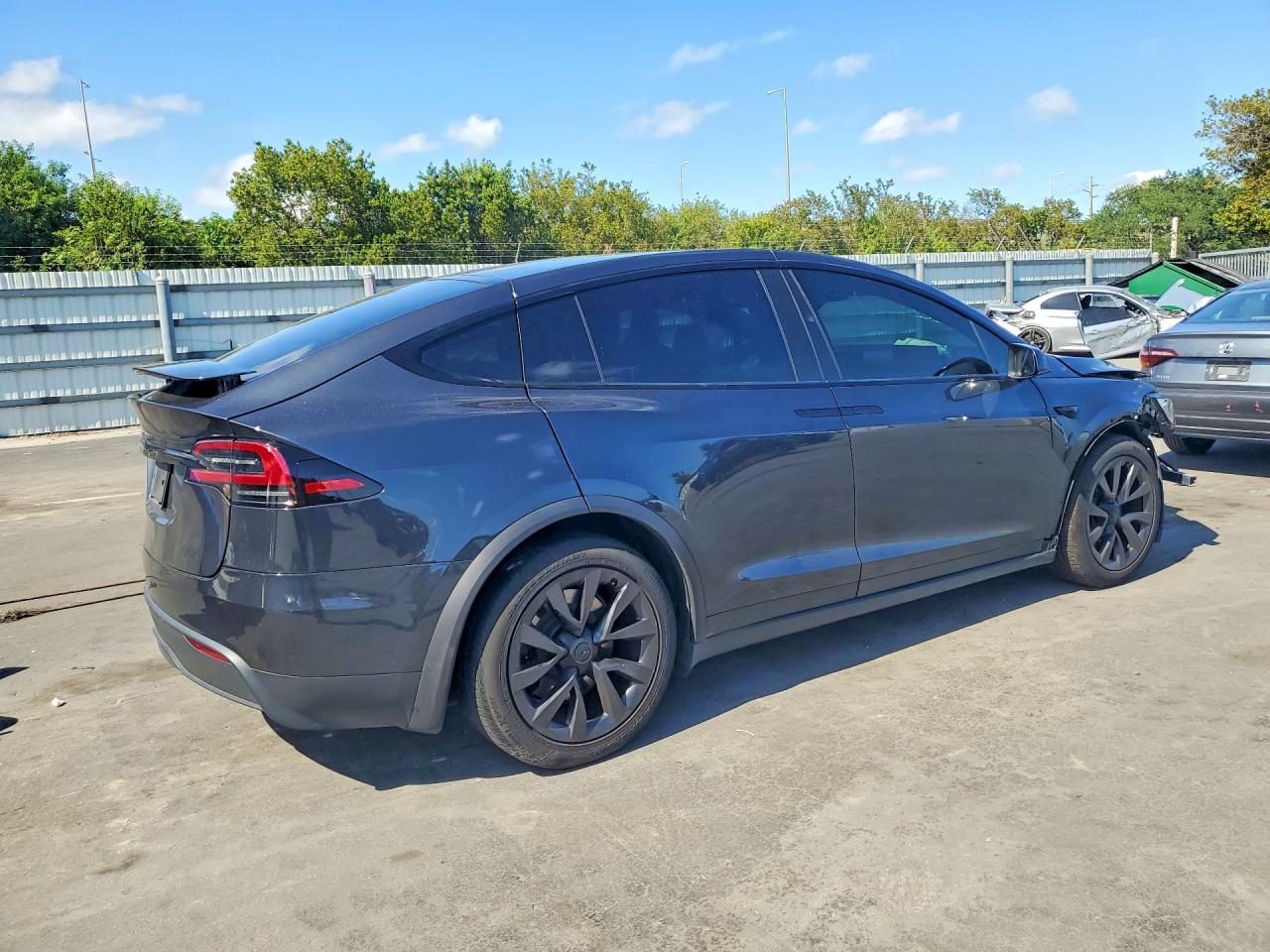 2024 TESLA MODEL X