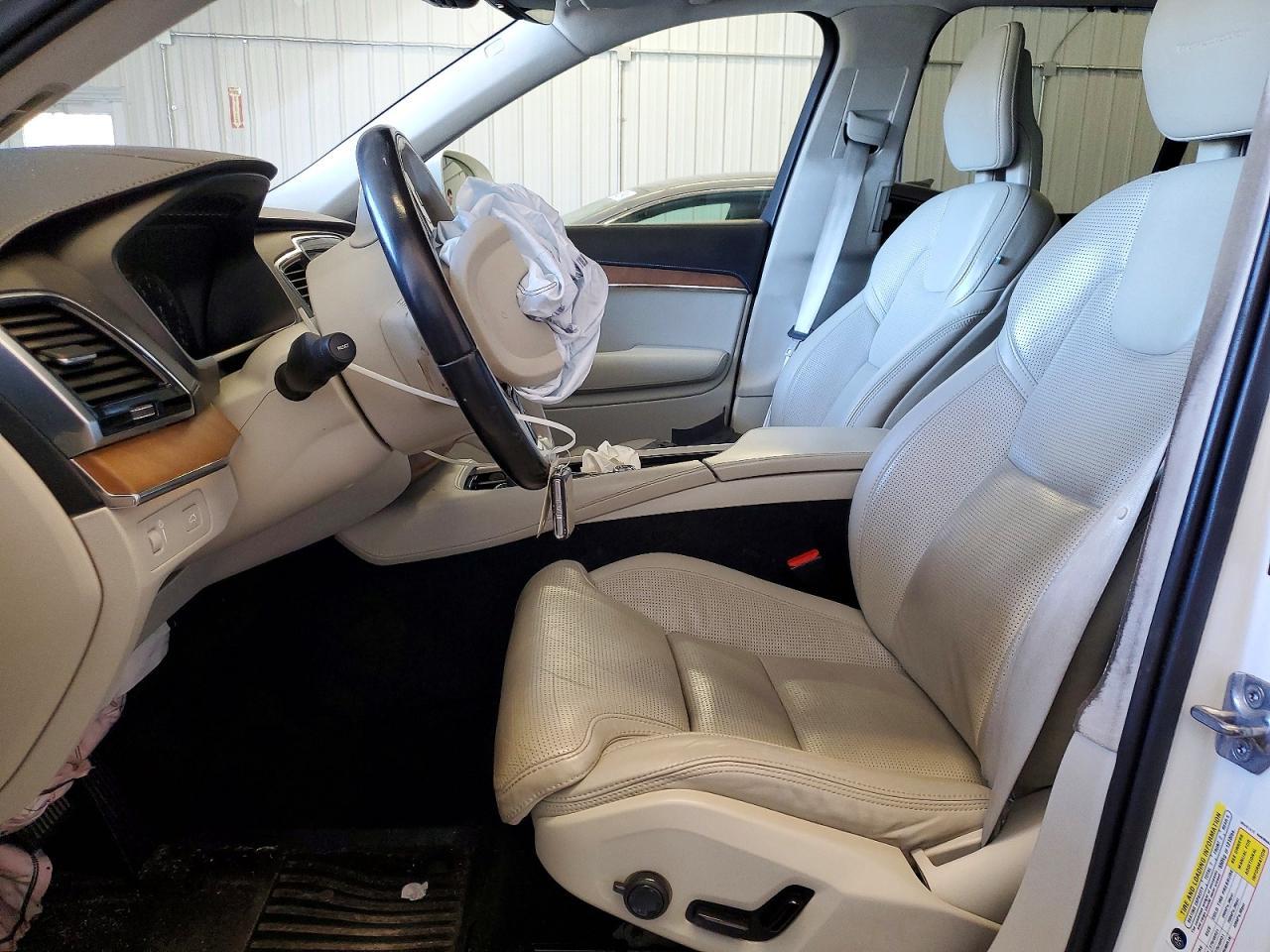 2018 VOLVO XC90
