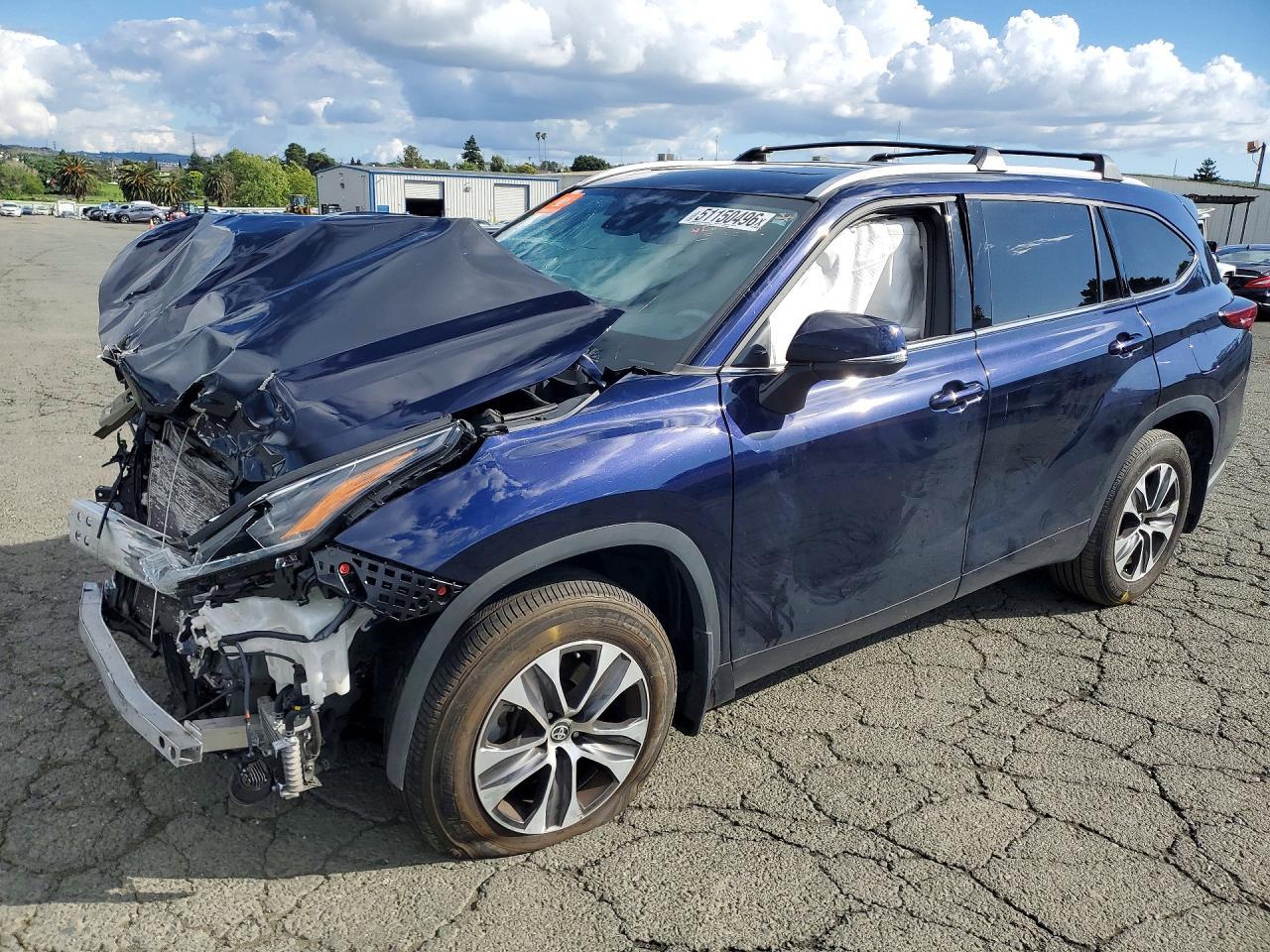 2022 TOYOTA HIGHLANDER