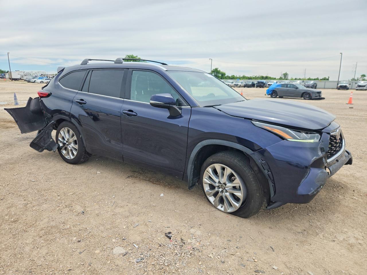 2022 TOYOTA HIGHLANDER