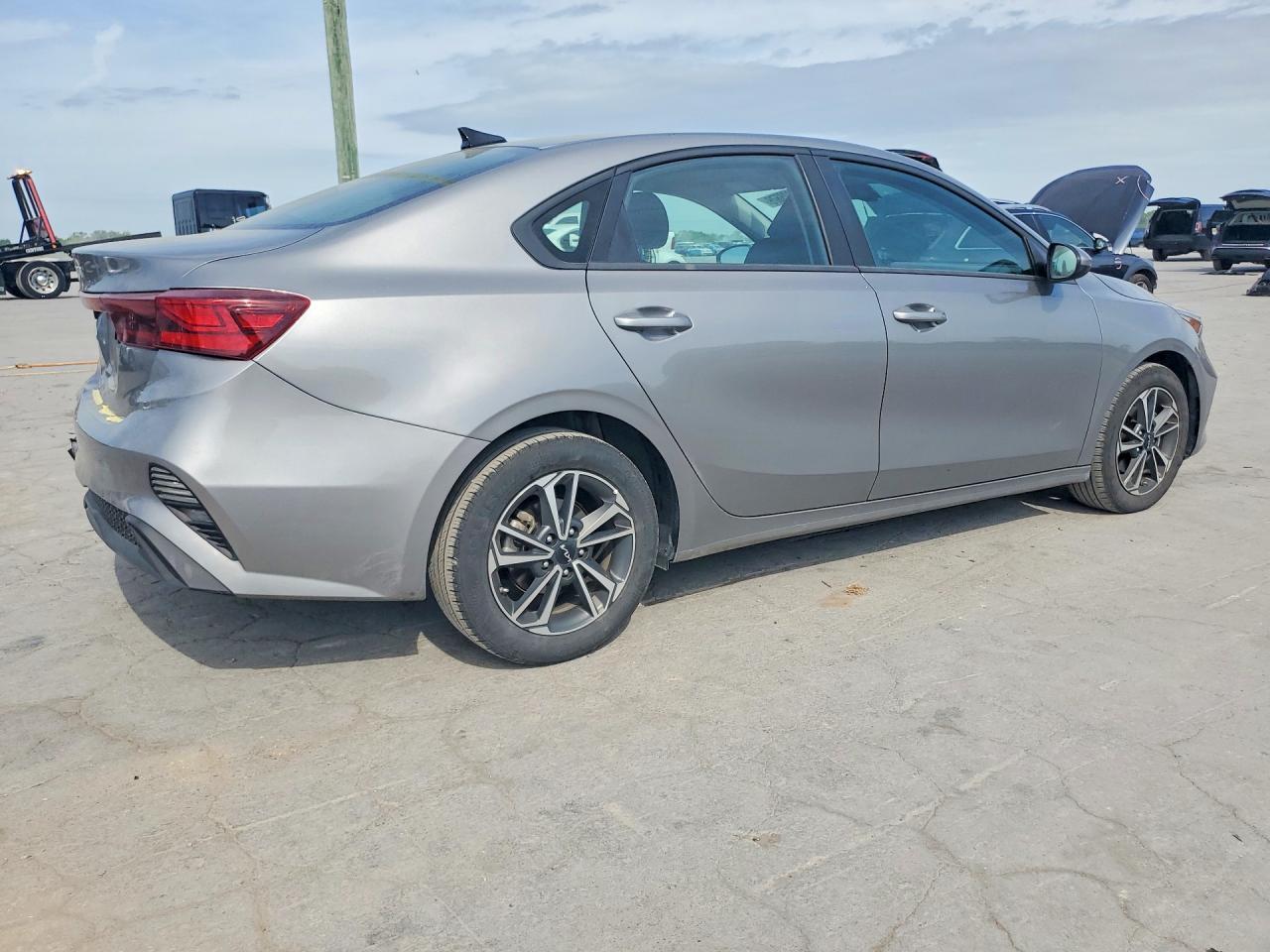 2024 KIA FORTE