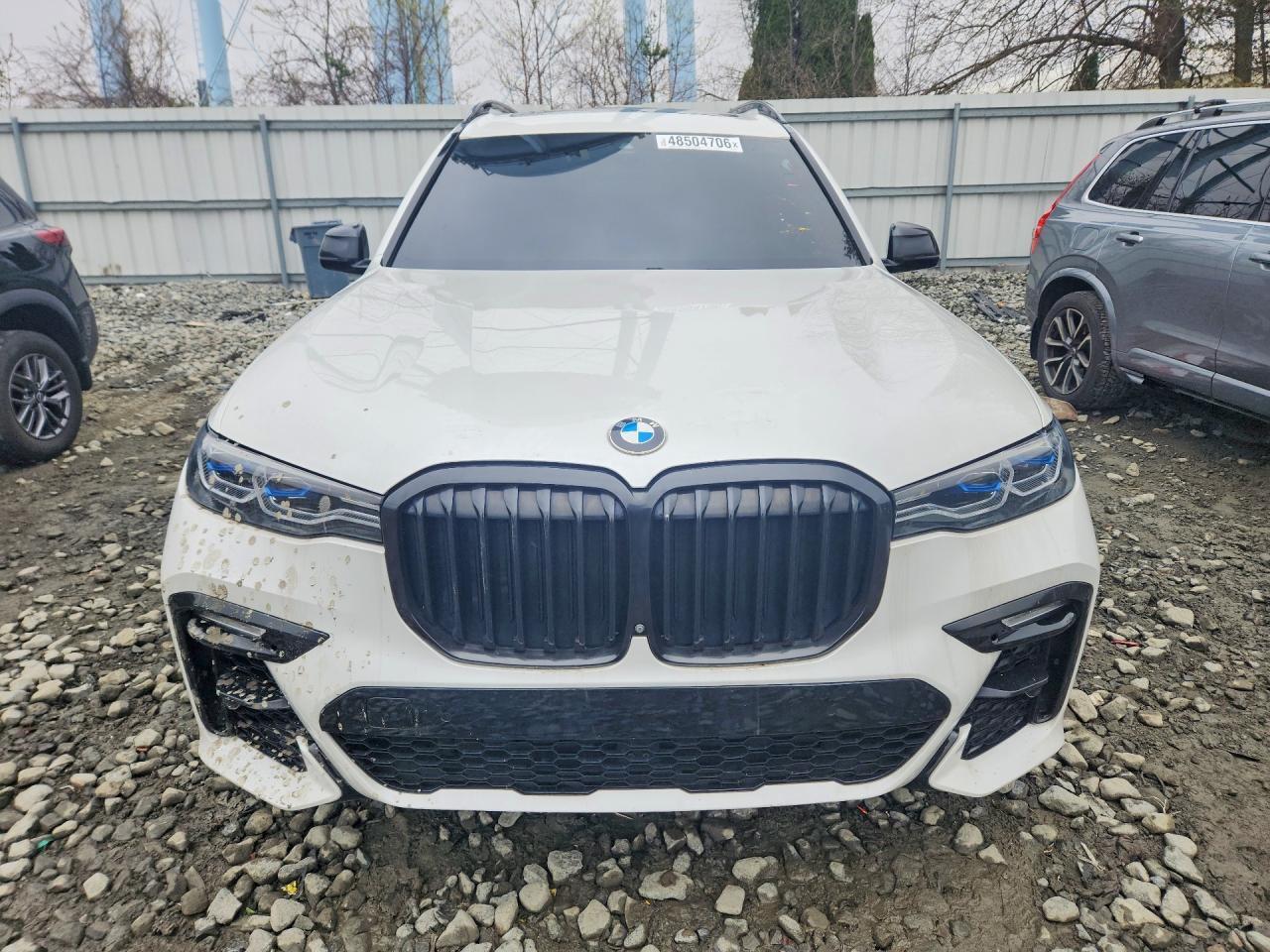 2021 BMW X7