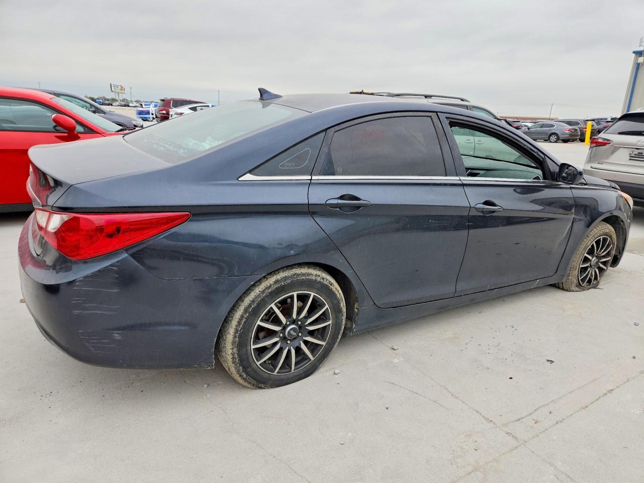 2011 HYUNDAI SONATA