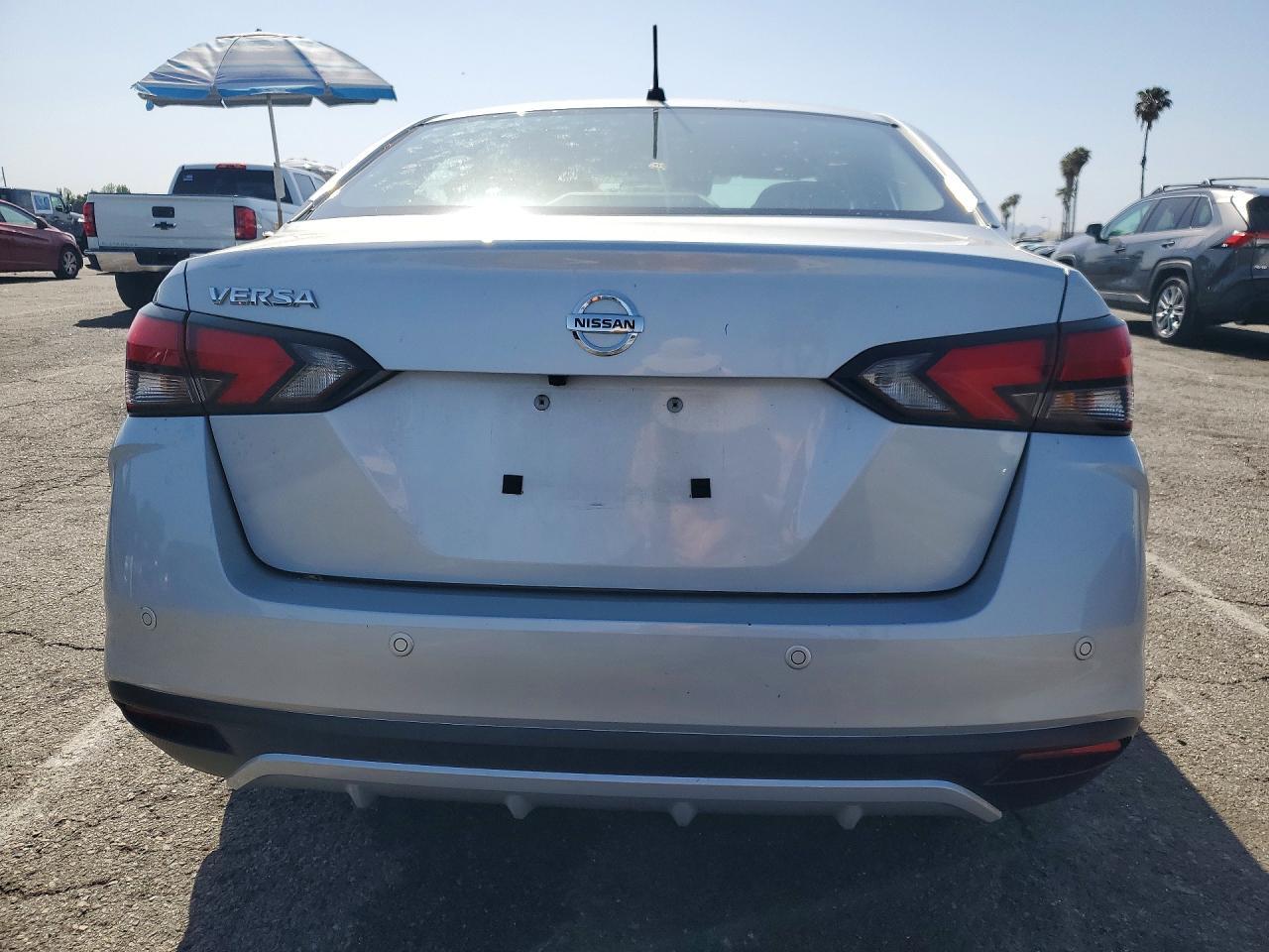 2022 NISSAN VERSA