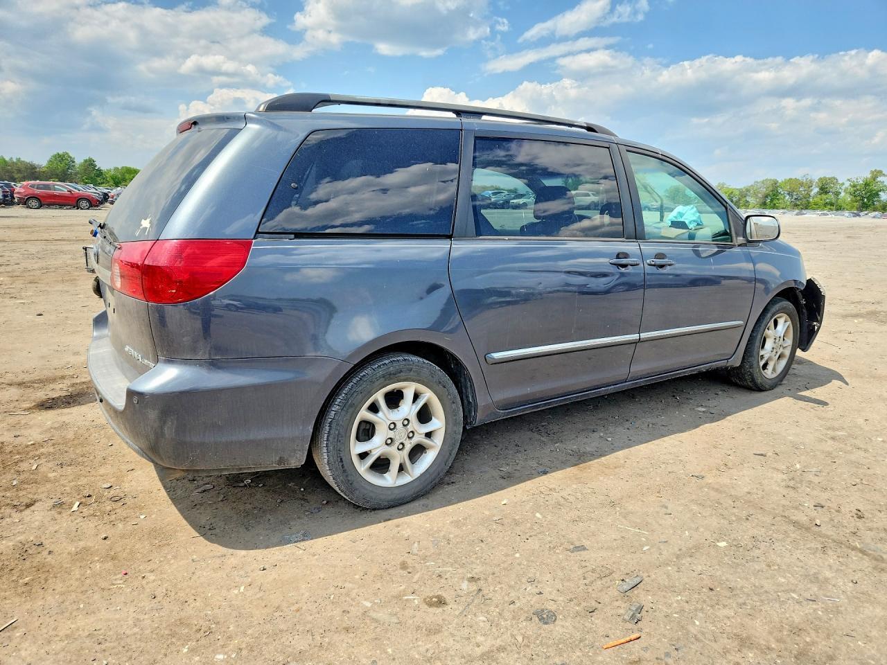 2006 TOYOTA SIENNA