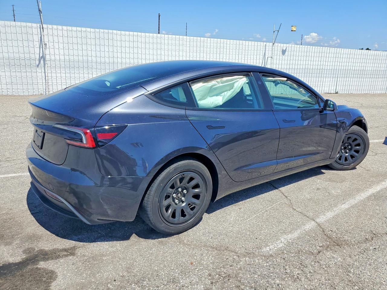 2026 TESLA MODEL 3