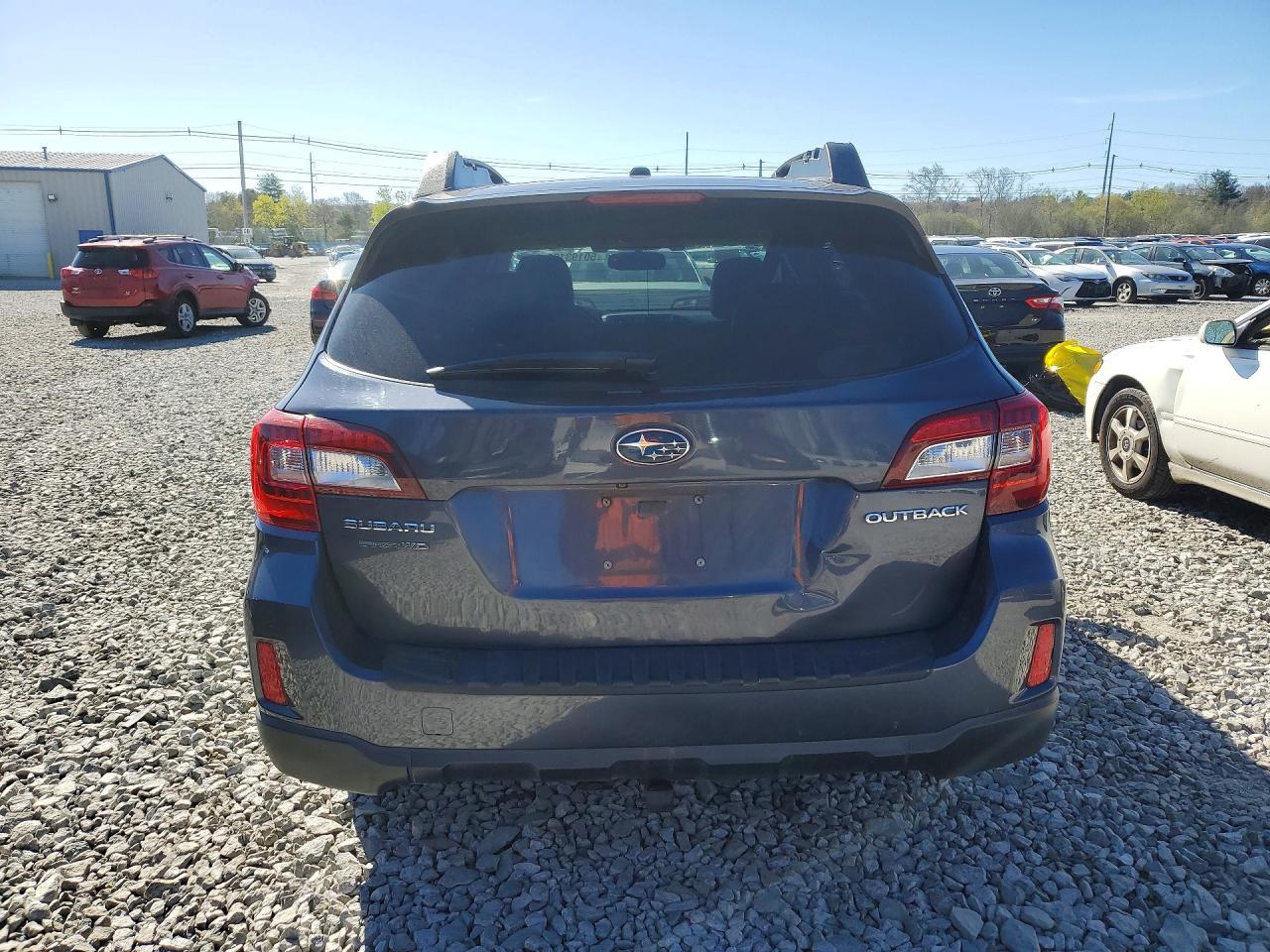 2015 SUBARU Outback
