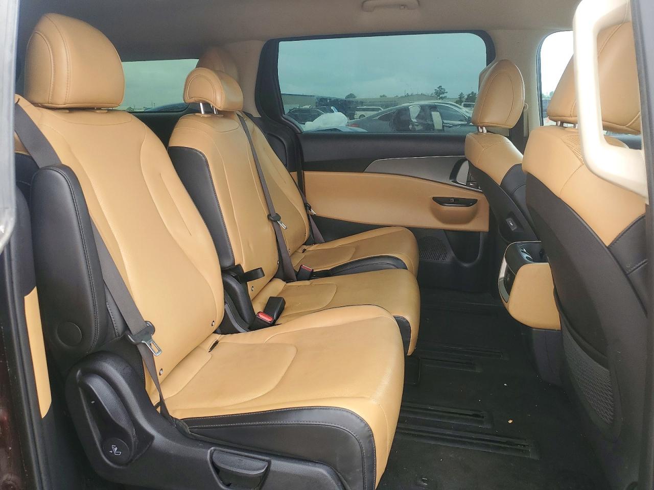 2023 KIA Carnival