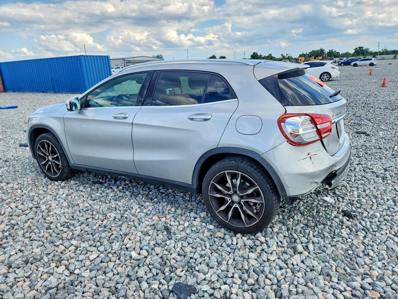 2017 MERCEDES-BENZ GLA-Class