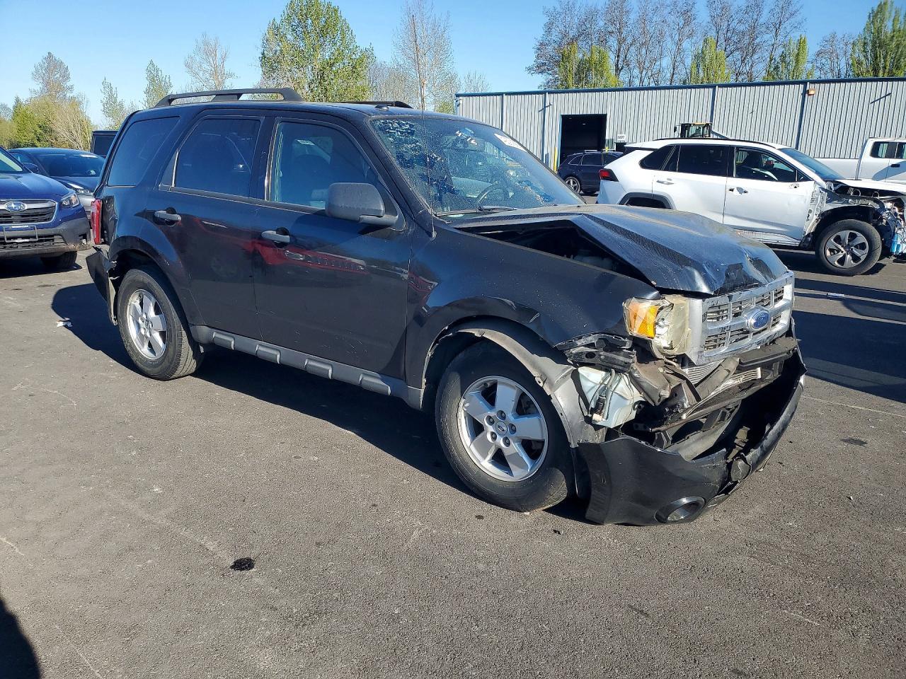 2010 FORD ESCAPE