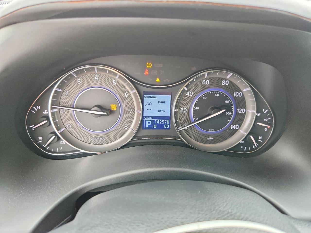 2011 INFINITI QX56