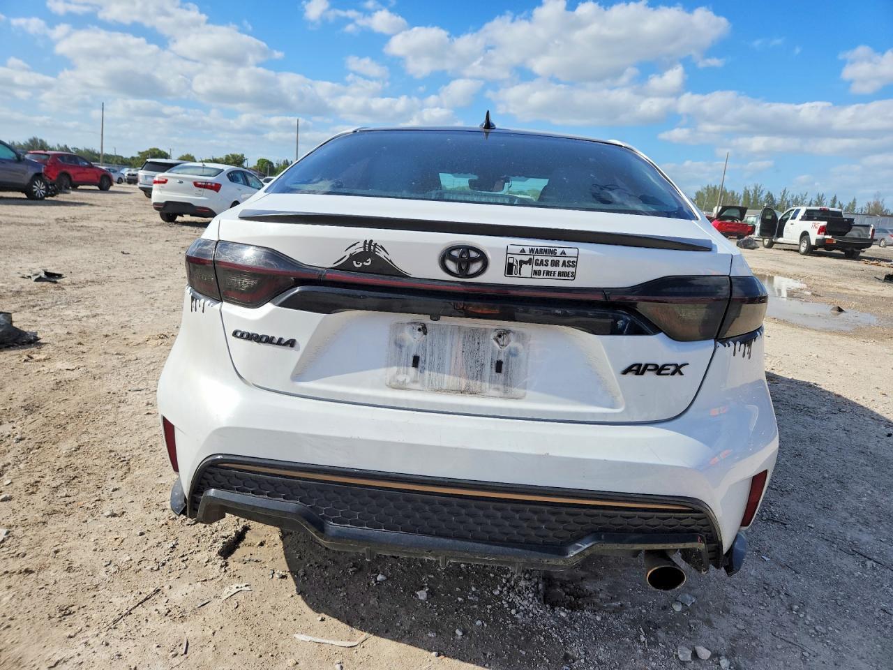 2022 TOYOTA COROLLA