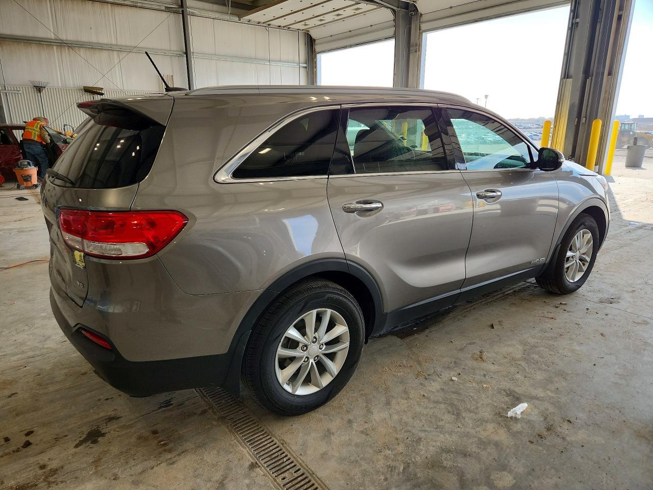 2016 KIA SORENTO