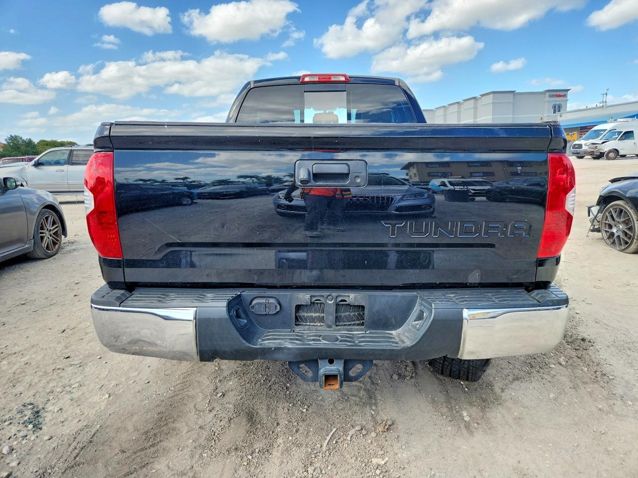 2016 TOYOTA TUNDRA