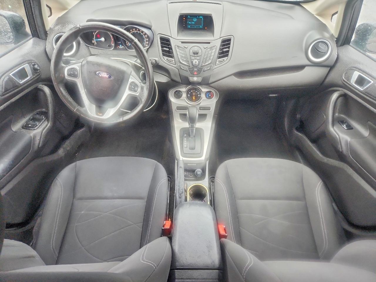 2015 FORD Fiesta