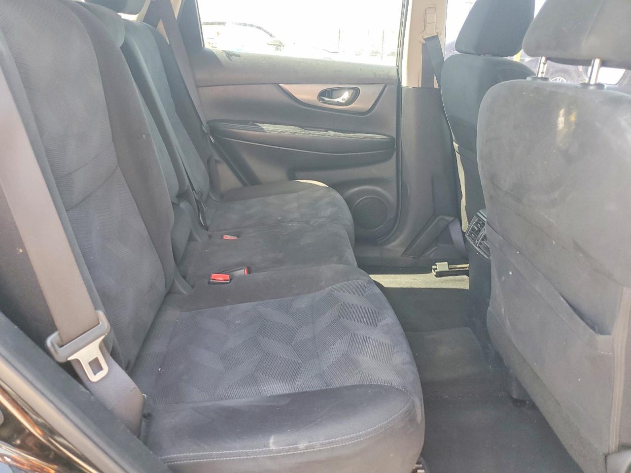2015 NISSAN ROGUE