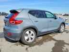 2022 VOLVO XC40