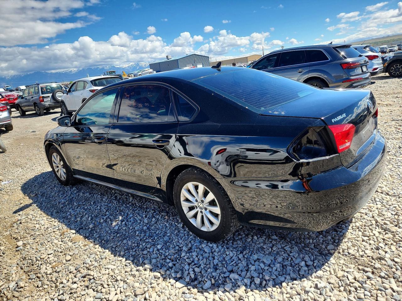 2014 VOLKSWAGEN Passat