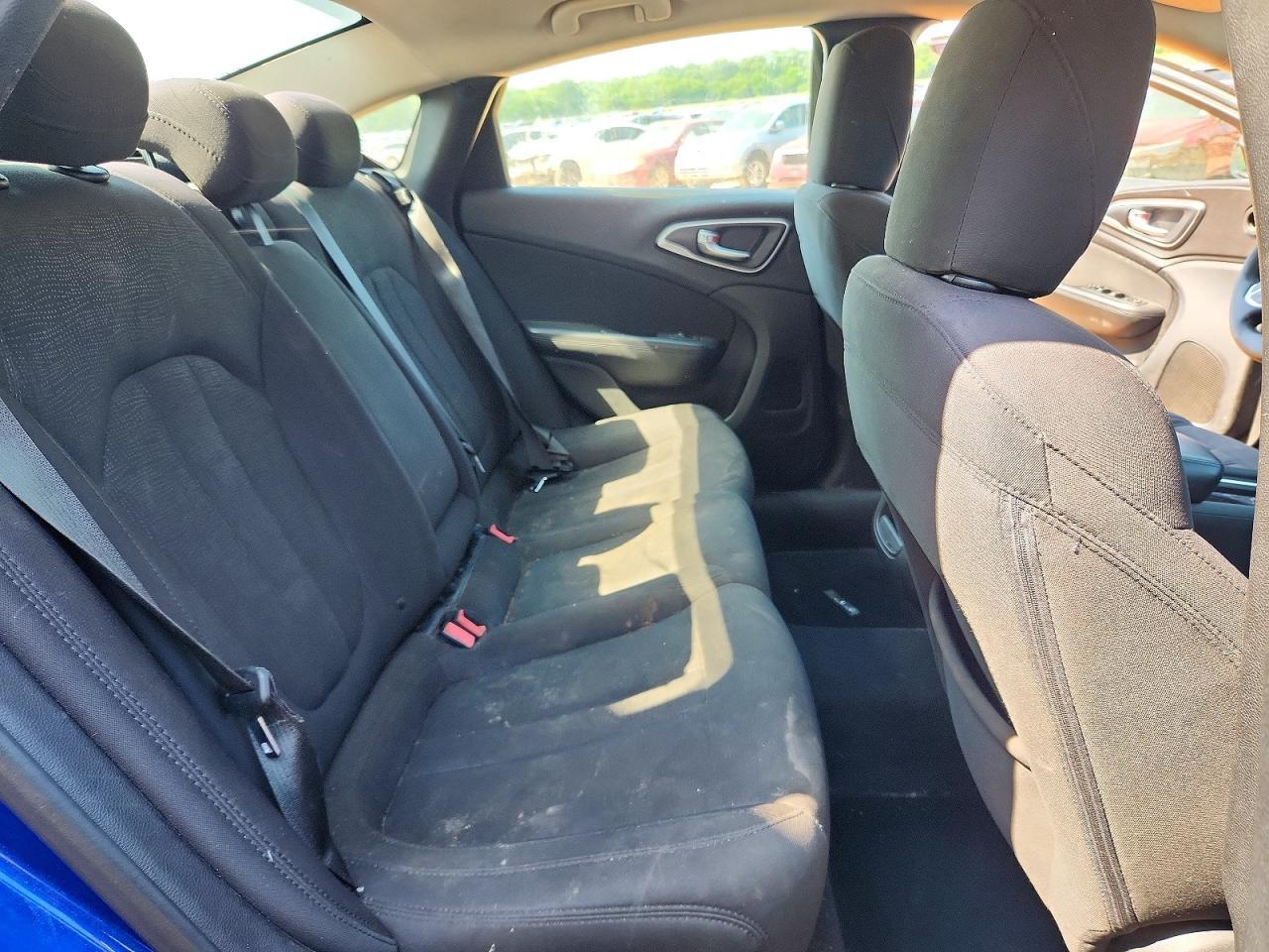 2015 CHRYSLER 200