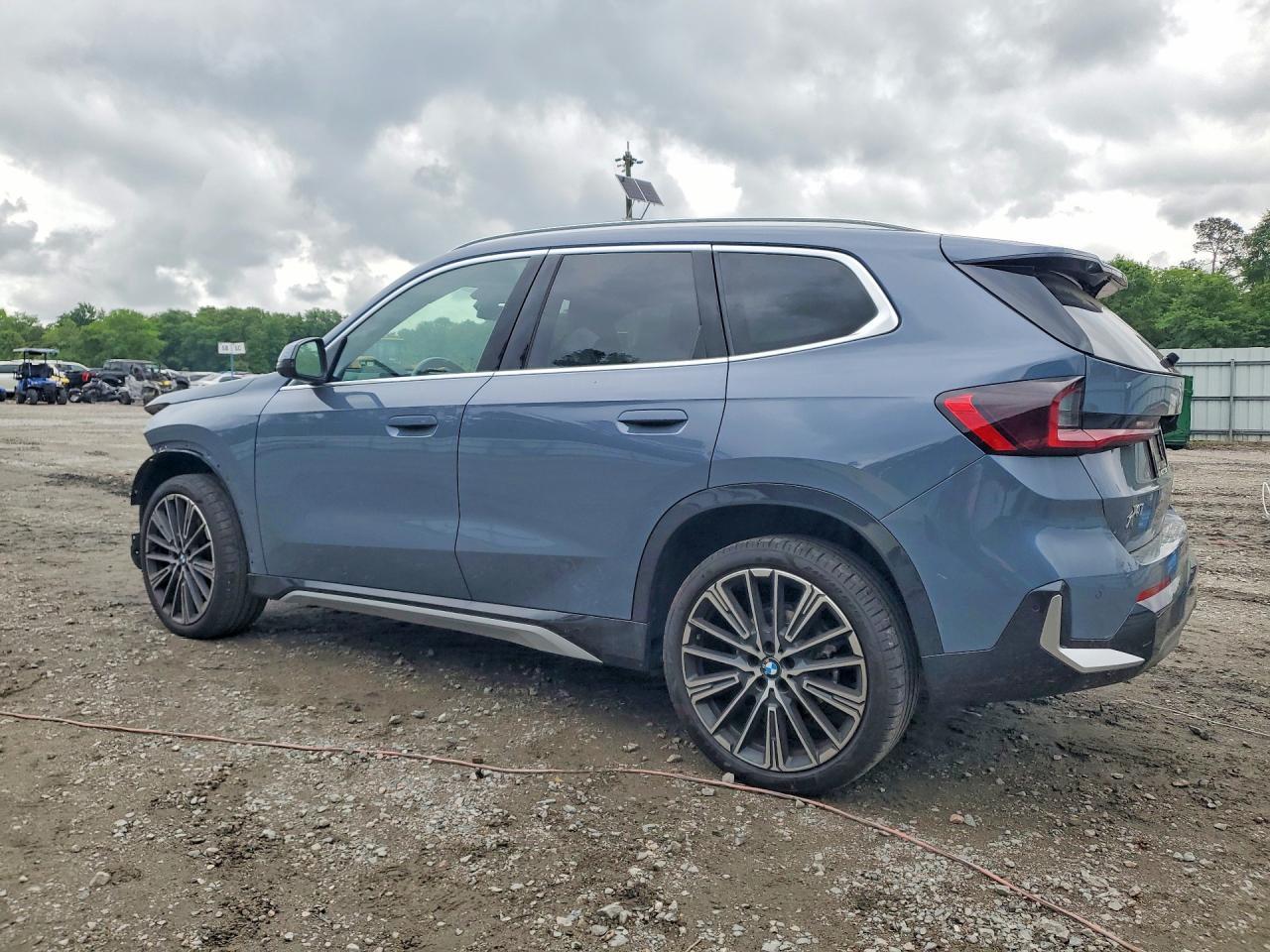 2025 BMW X1
