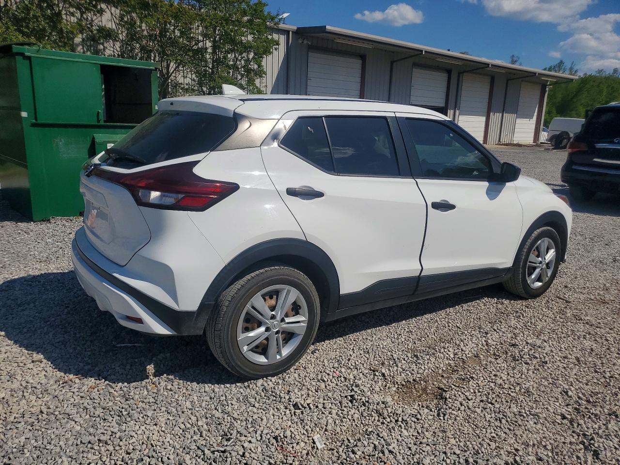 2021 NISSAN KICKS