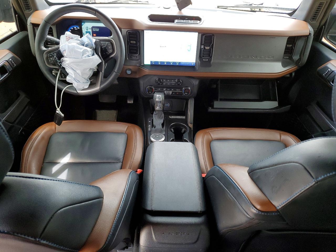 2024 FORD Bronco
