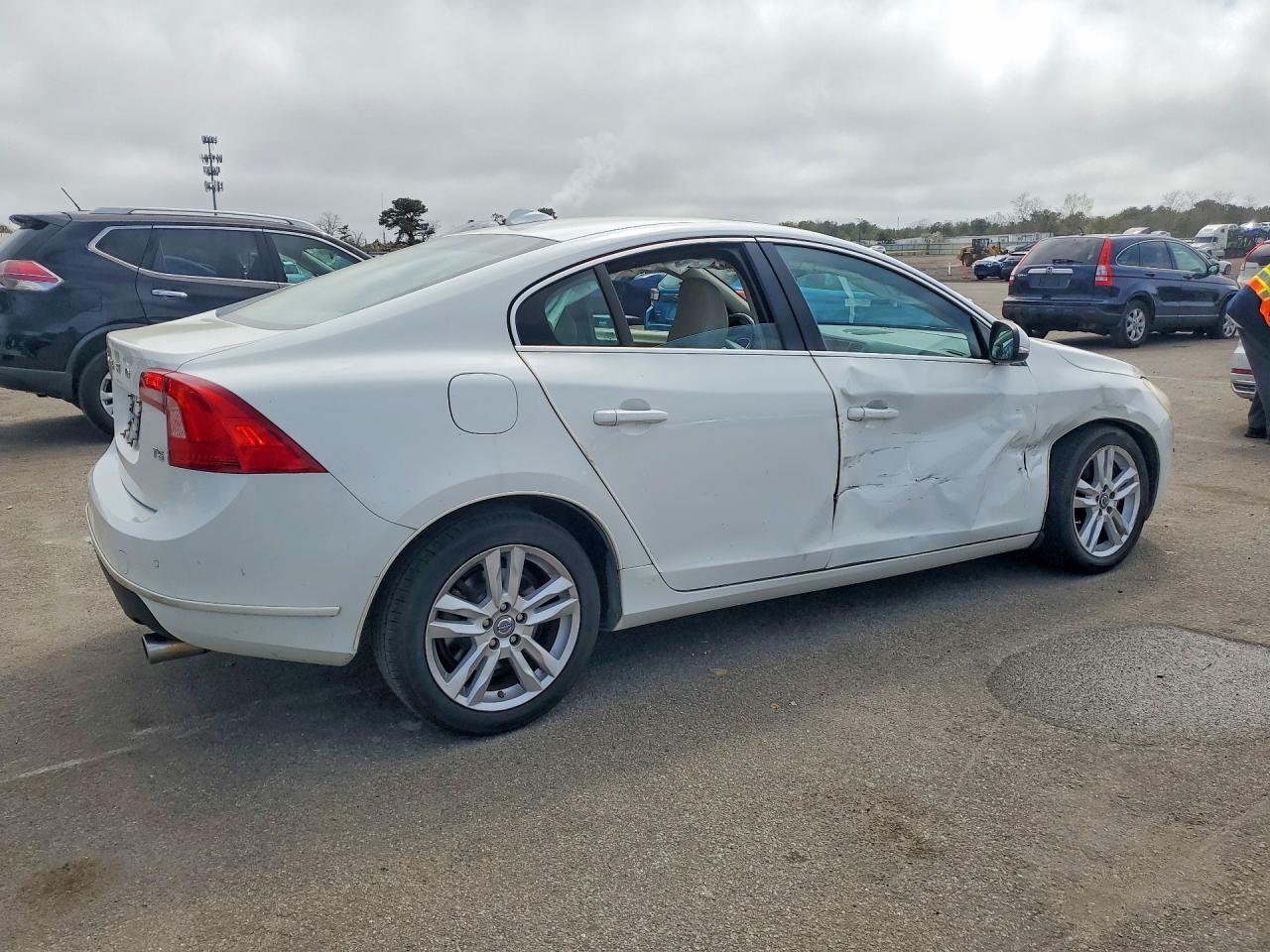 2013 VOLVO S60
