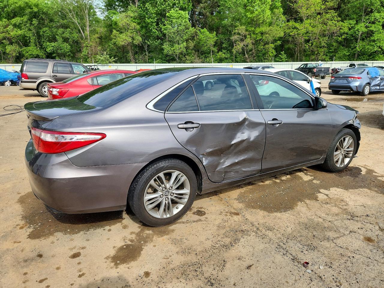 2016 TOYOTA CAMRY