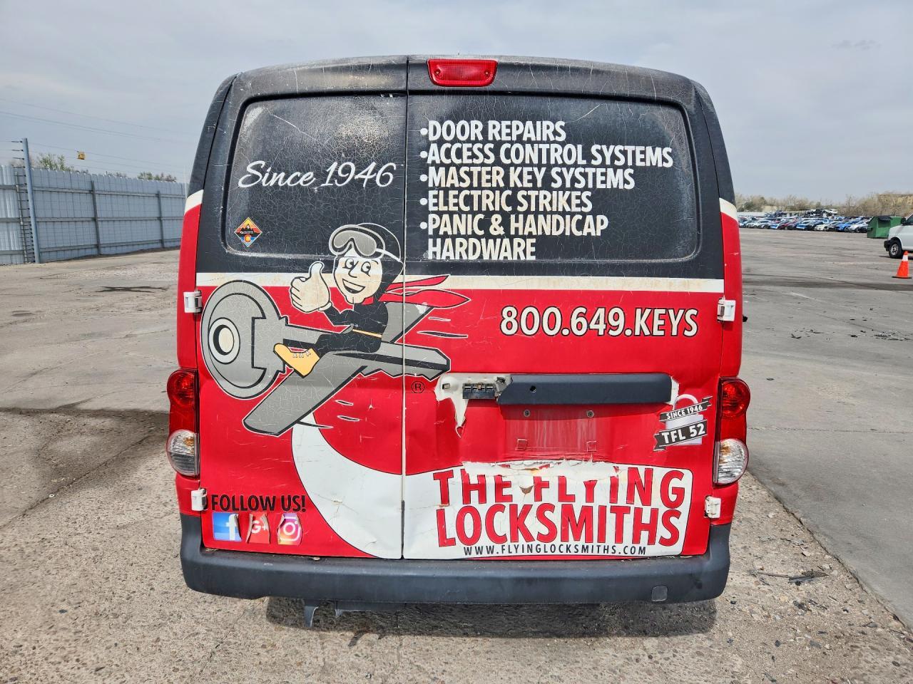2016 NISSAN NV 200