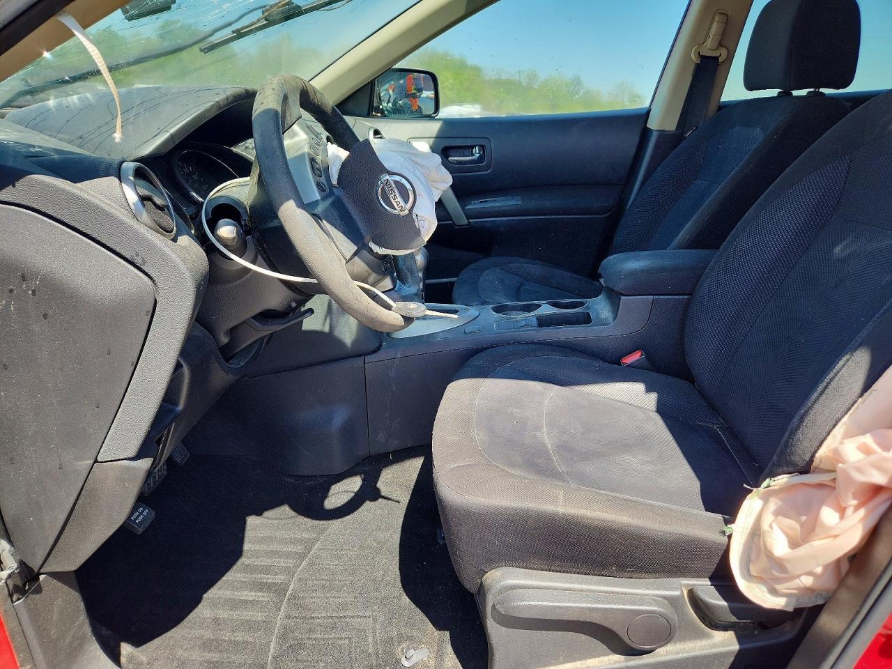 2015 NISSAN ROGUE