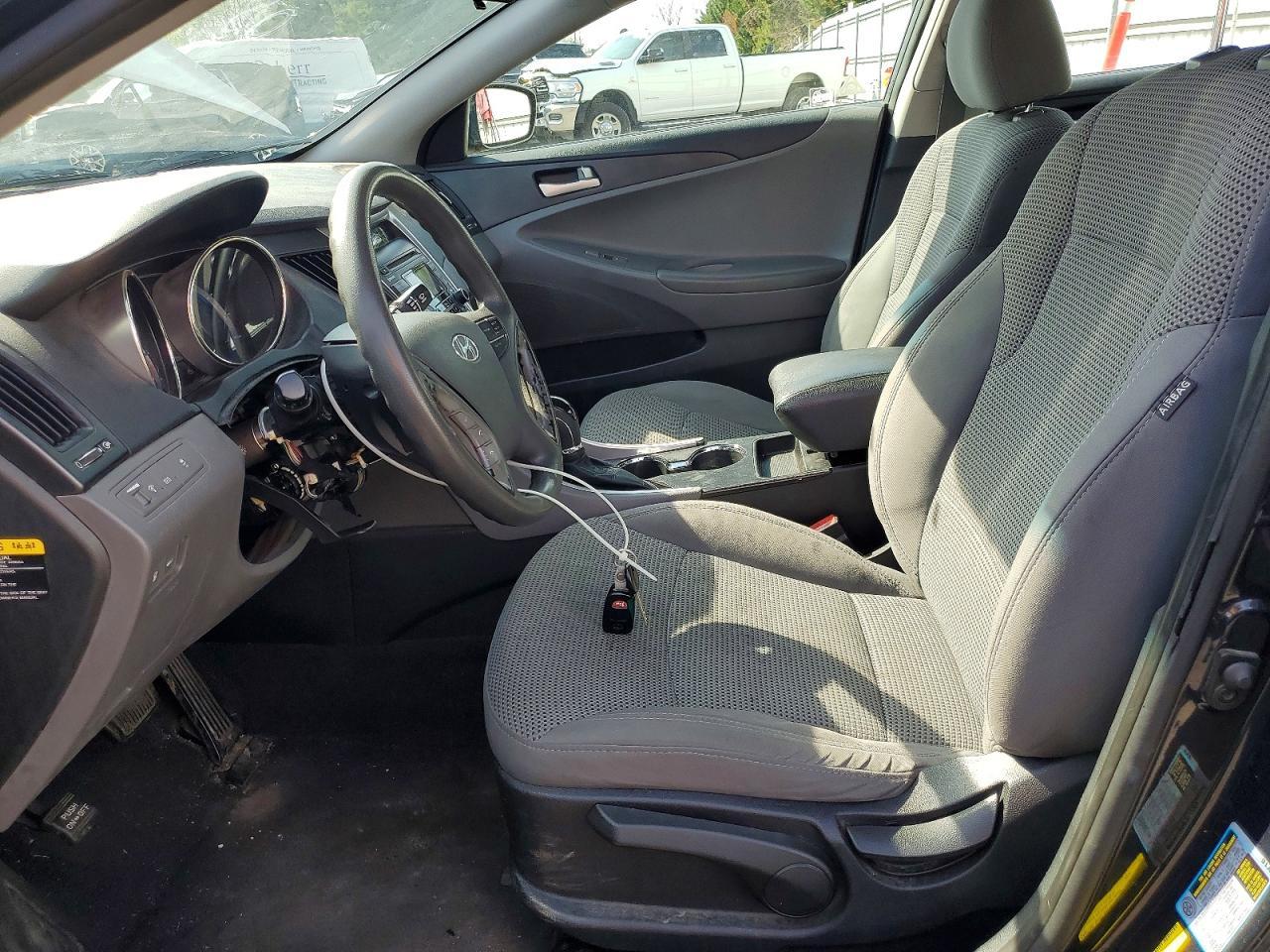 2012 HYUNDAI SONATA